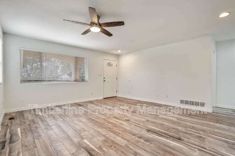 Monument House: 339 Fourth Street