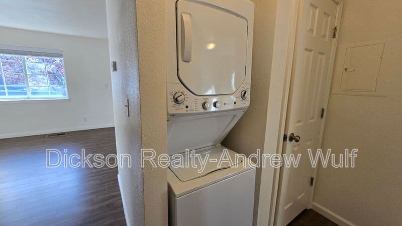 Reno House: 239 Cheney Street