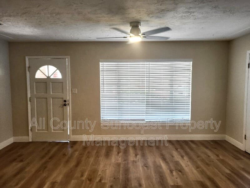 St.Petersburg House: 2444 14th Ave S