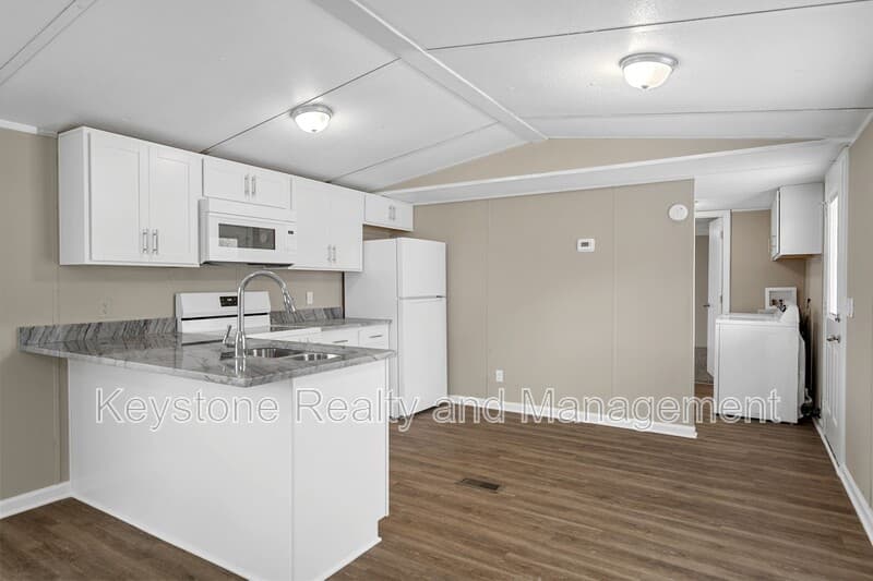 Clarksville House: 2740 Ann Drive