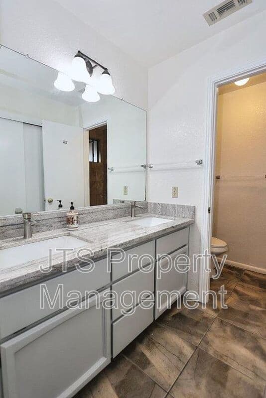 Sacramento House: 7400 Deltawind Drive