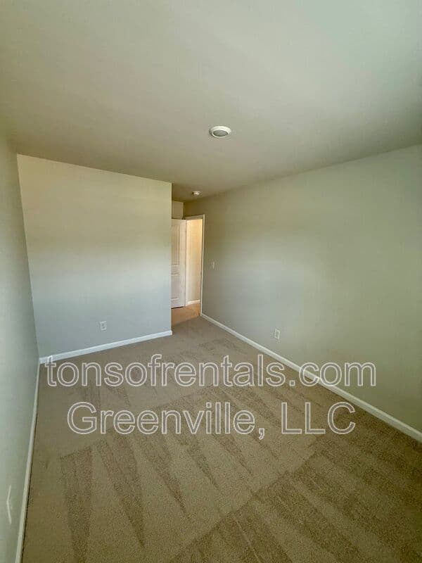 Pendleton Townhome: 107 Pendleton Place Way