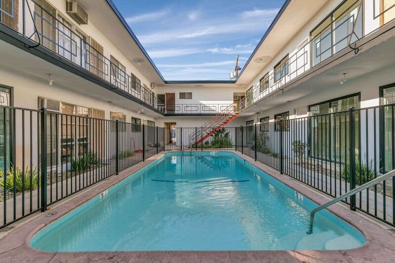 Los Angeles Condo: 8355 Blackburn Ave