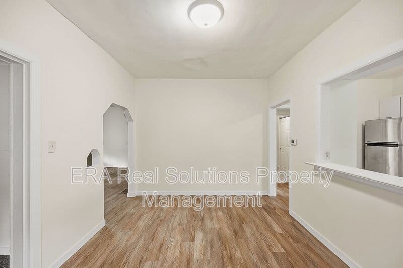 Cincinnati House: 2028 W. Galbraith Rd.