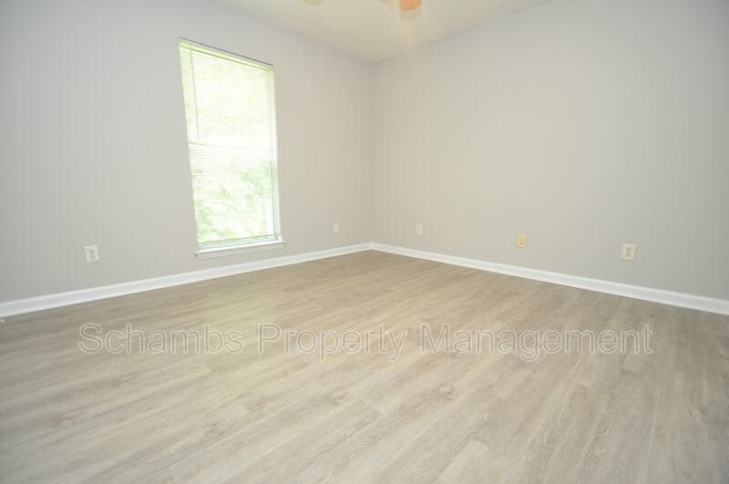 Raleigh House: 1500 Graduate Ln