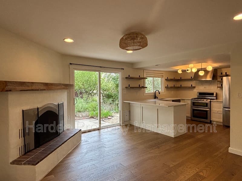 Boise House: 3511 N Barberry Dr