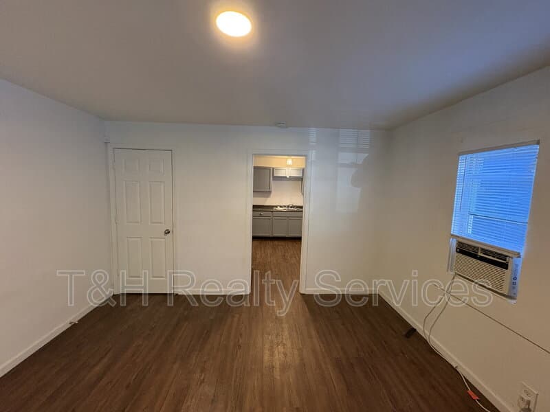 Indianapolis Condo: 4348 Crittenden Avenue