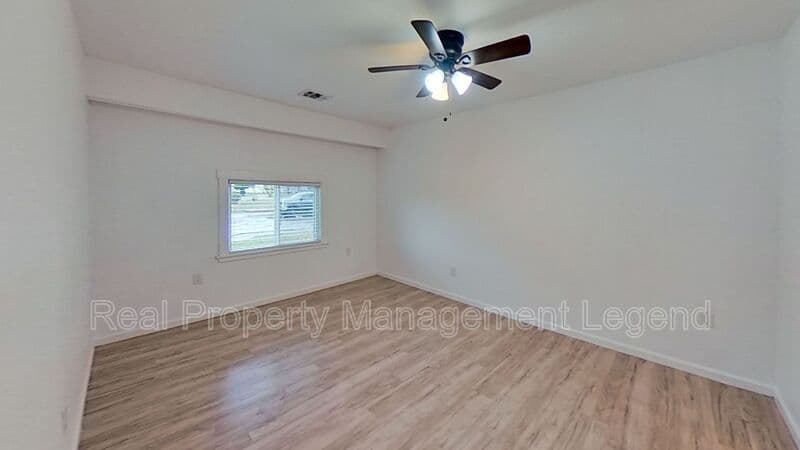 Irving House: 2320 Brockbank Dr