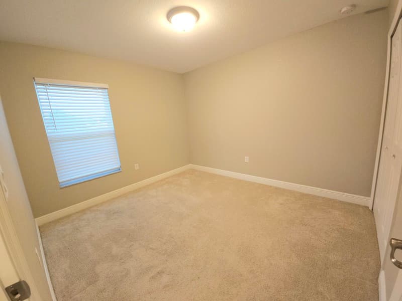 Ocala House: 106 Marion Oaks Pass