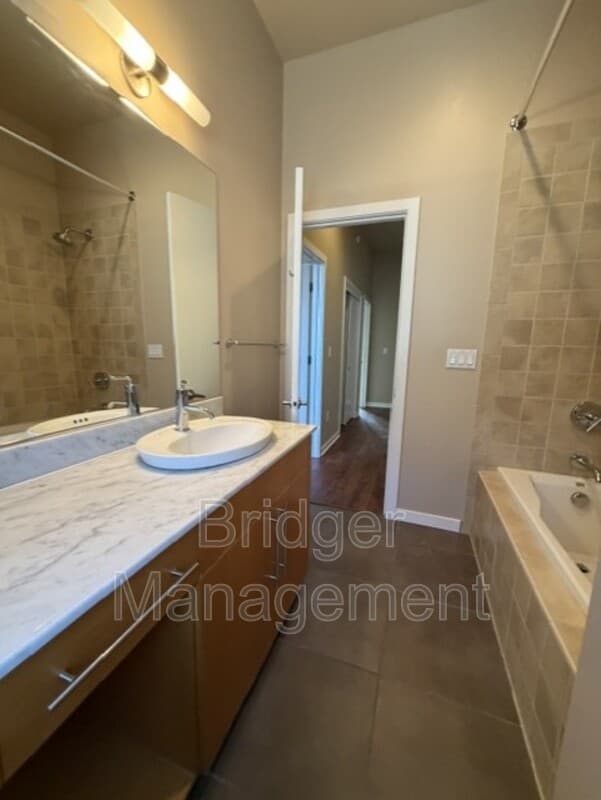 Portland Condo: 1420 Northwest 20th Avenue #502 - 502