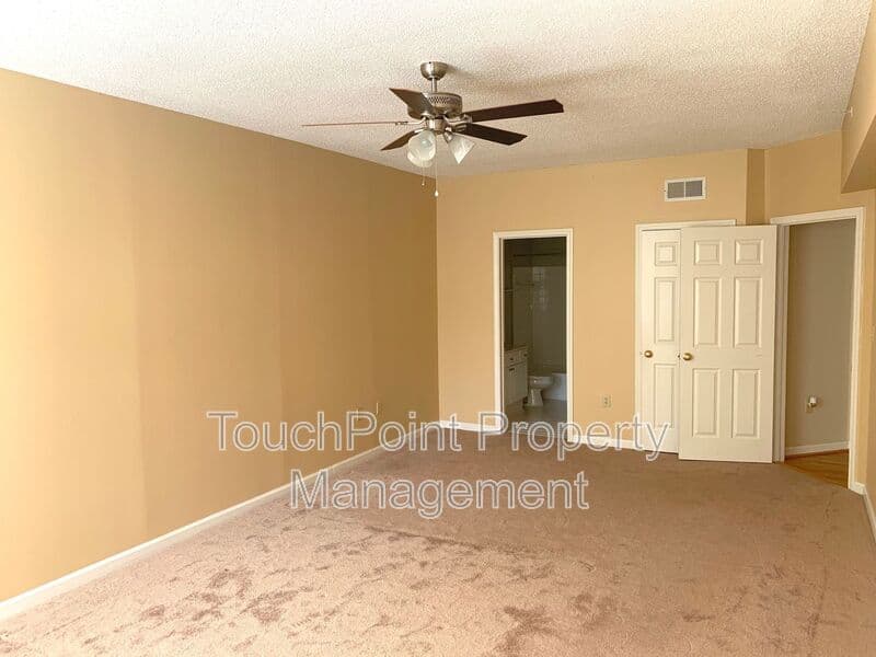 Charlotte Condo: 405 W. 7th Street