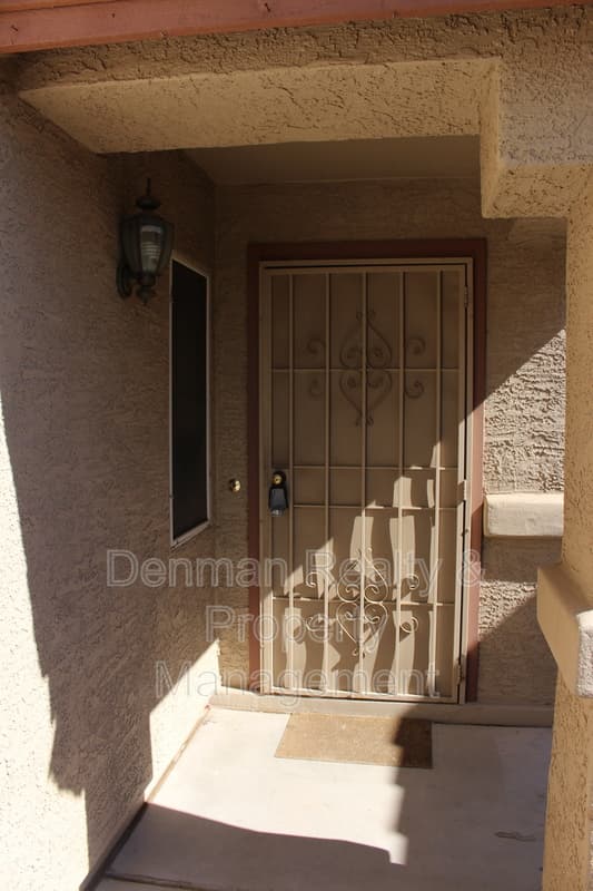 Chandler House: 807 W. Kesler Lane