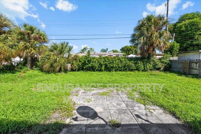 Riviera Beach House: 1130 W 23rd Street