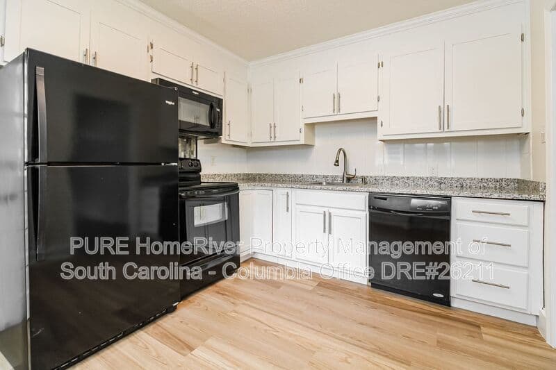 Columbia House: 2308 Manse St