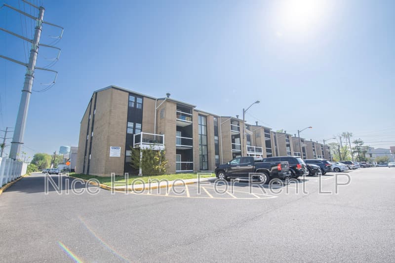 Westville Condo: 300 Broadway - C4