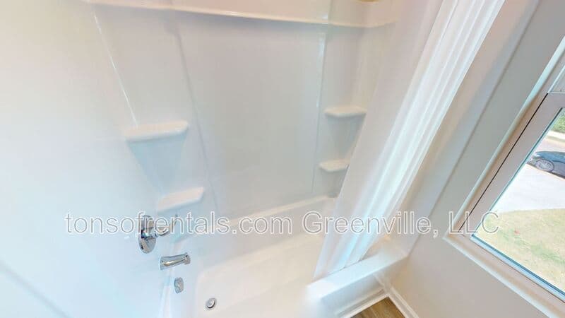 Greenville House: 848 Throckmorton Ct.