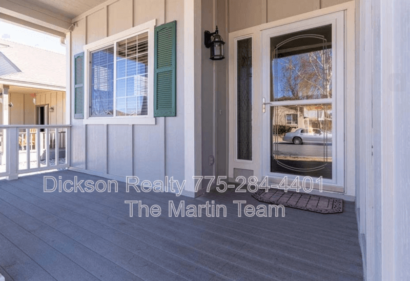 Fernley House: 971 Iris Lane