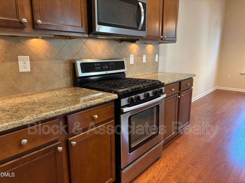 Wake Forest House: 1429 Kirkwood Hill Way