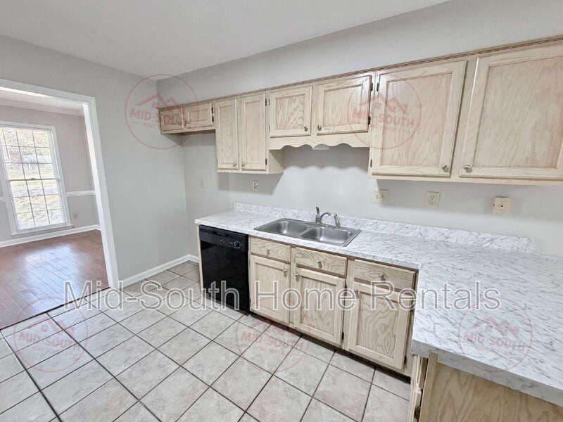 Cordova House: 8685 Sandy Hill Cove E.