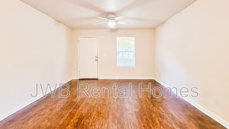 Jacksonville House: 7819 Galveston Ave