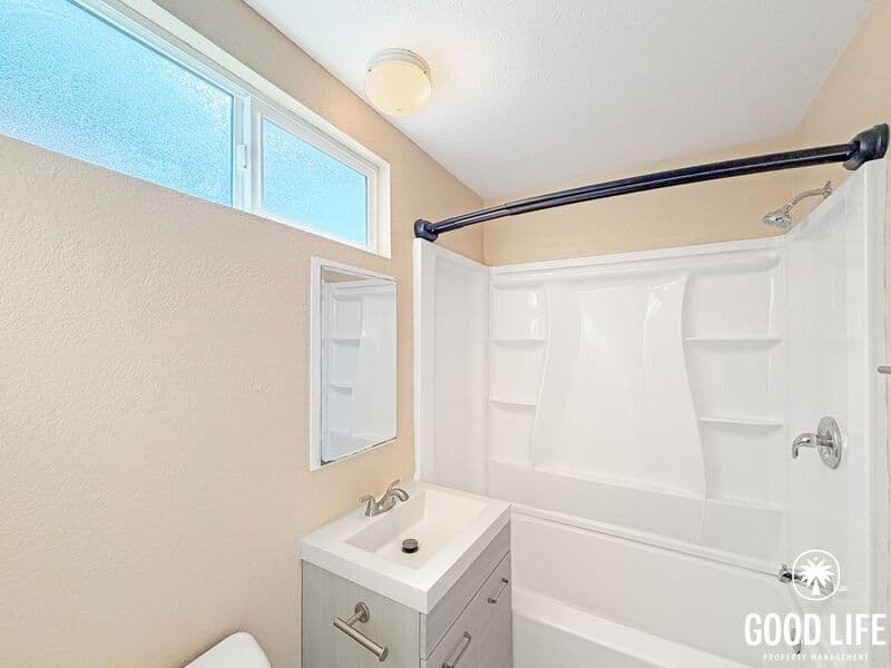 San Diego House: 2506 44th St