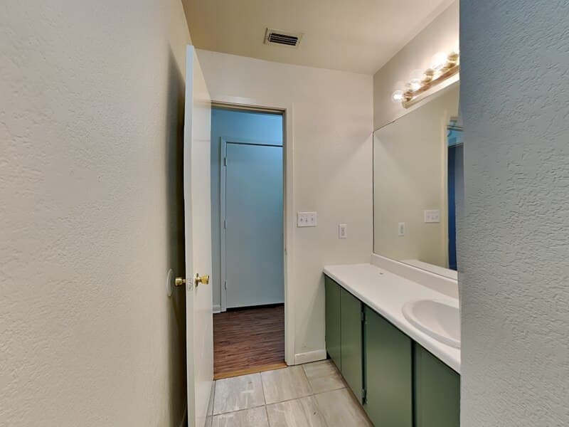 Fort Worth Condo: 2955 Loving Ave