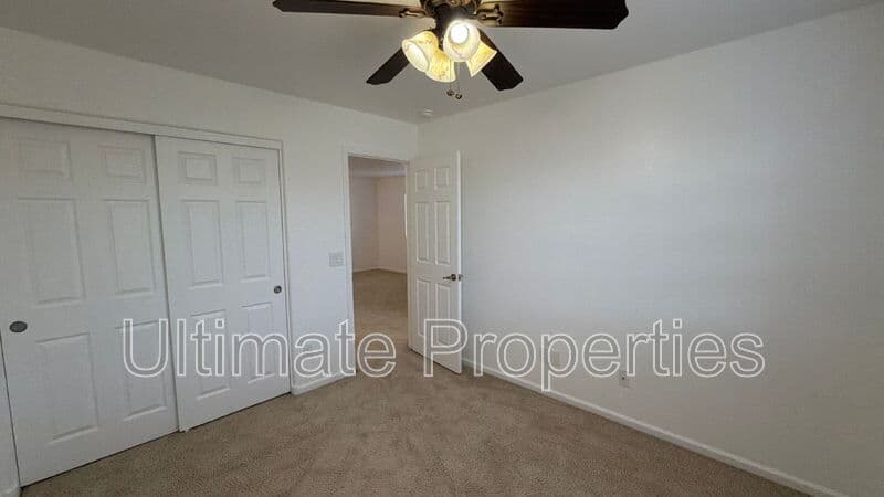 Surprise House: 11486 West Austin Thomas Drive