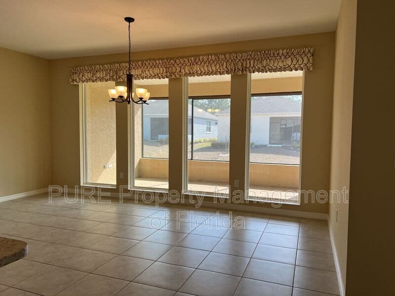 Ocala House: 10376 SW 99th Street