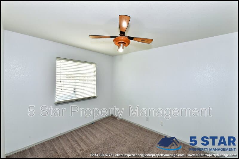 El Paso House: 872 Colbert Shapleigh Place !!