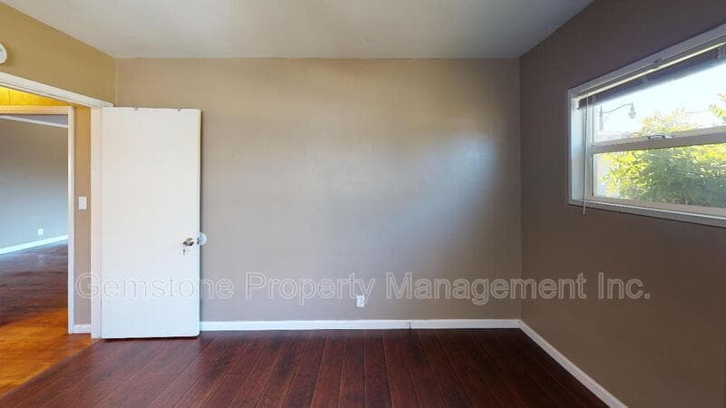 San Diego House: 5744 Mary Lane Dr