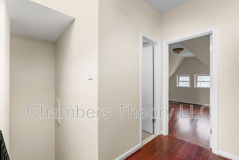 Washington Condo: 533 Florida Avenue NW