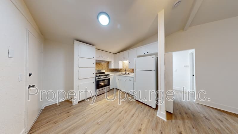 Redding Condo: 1074 Bond Street - 1078