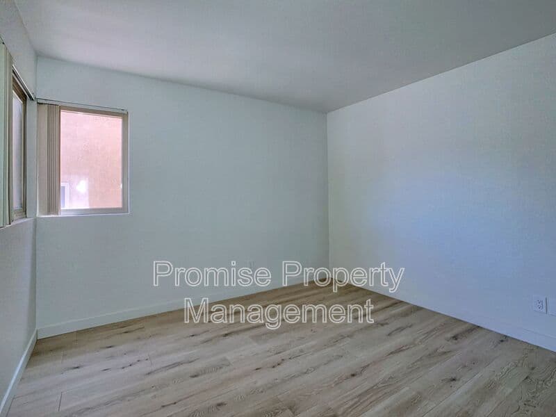 San Deigo Condo: 540 65th St