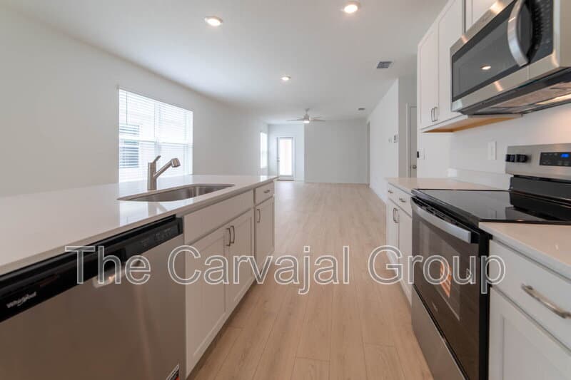 Davenport House: 4812 Rolling Lake Lane