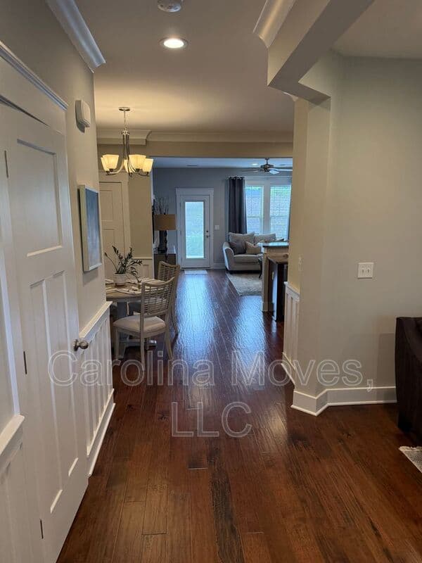 Greer Townhome: 604 Springbank Alley