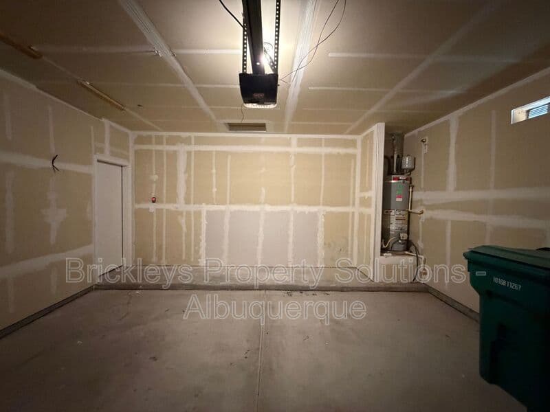 Rio Rancho House: 4875 Mount Salas St NE
