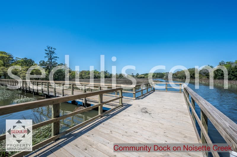 North Charleston House: 3923 Four Poles Park Drive