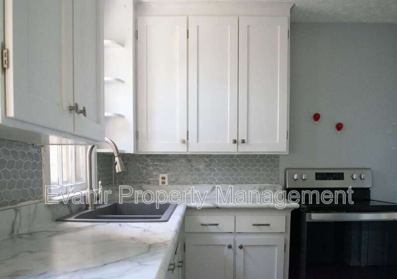 Springfield Condo: 1813 E High St