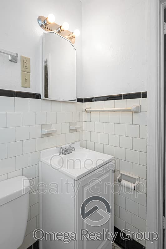 Montgomery Condo: 1020 Pershing St