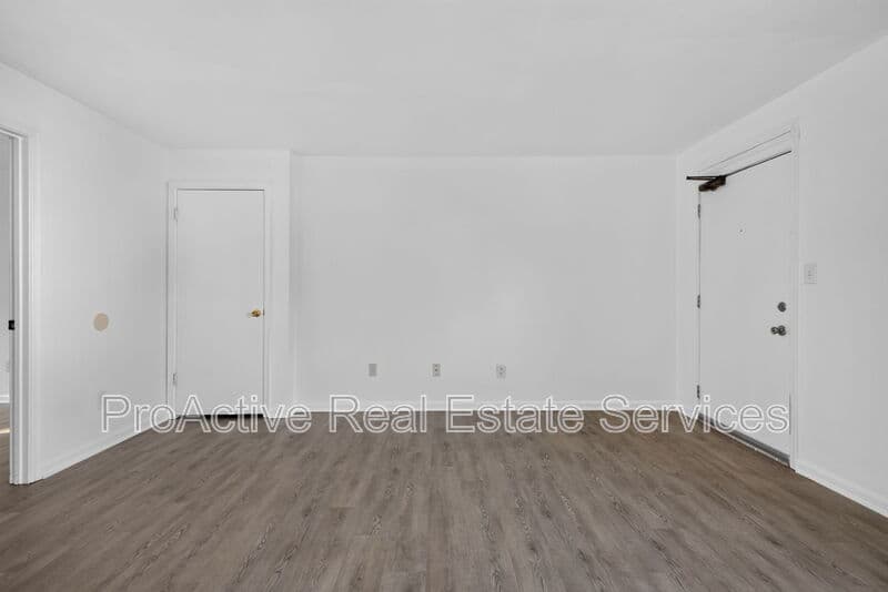 Norfolk Condo: 1436 Picadilly Street - E