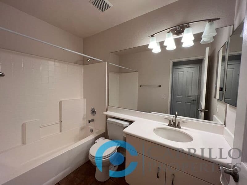 Rancho San Diego House: 3004 Lasven Court
