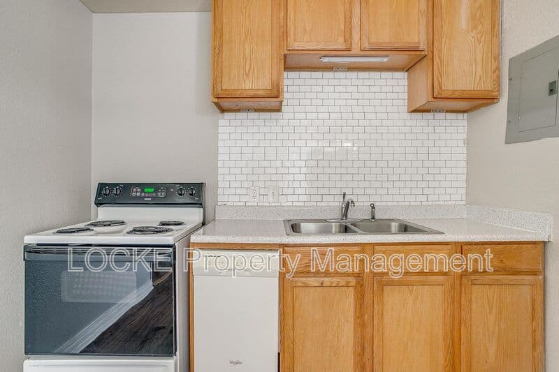 Fort Worth House: 3421 South University Drive