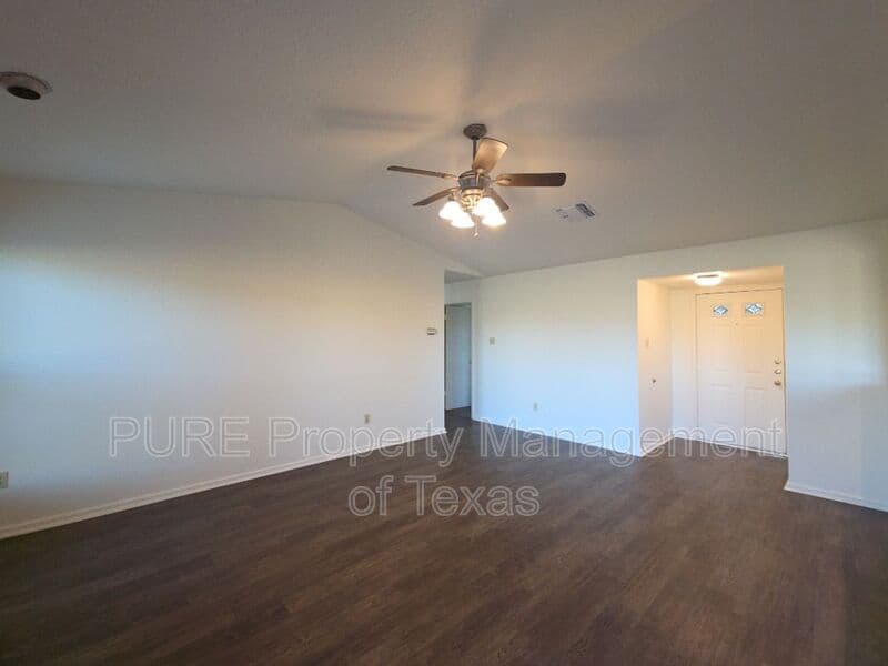 Elgin House: 304 McClendon Dr