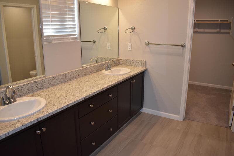 Madera House: 610 Wood Crest Avenue