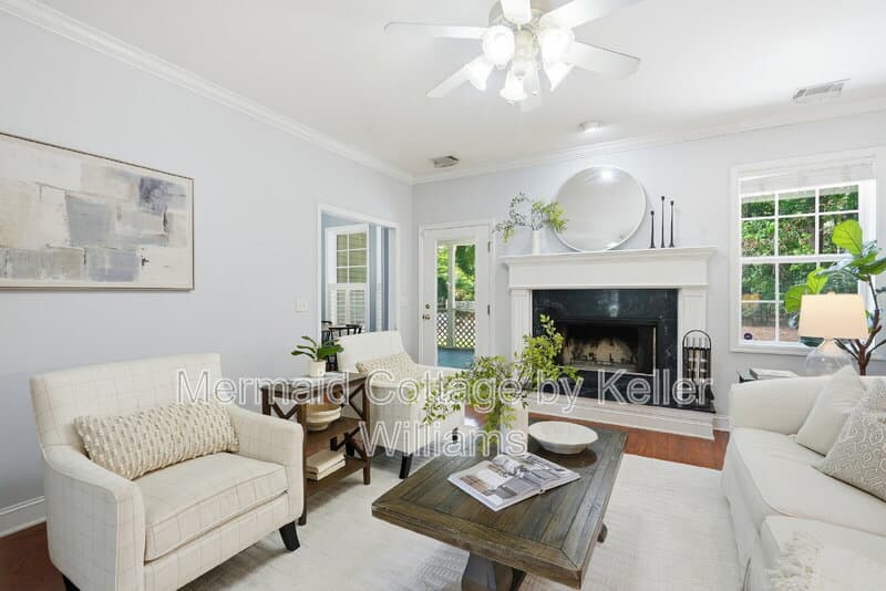 Beaufort House: 24 Pickens Street