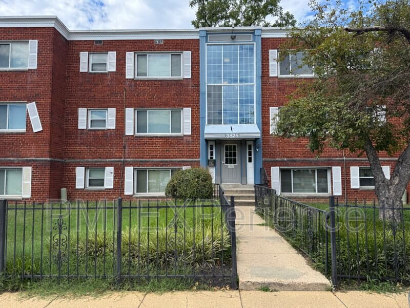 Hyattsville Condo: 3825 Hamilton Street