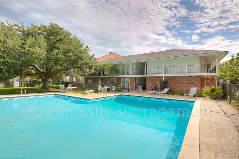 Baton Rouge Condo: 7950 Jefferson Hwy