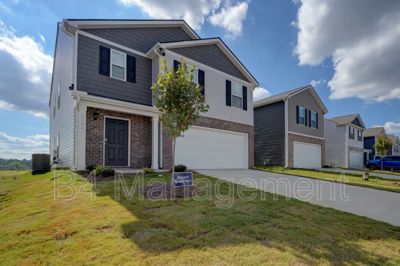 Boiling Springs House: 4134 Springshire Ln