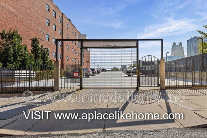 Kansas City Condo: 609 Central St