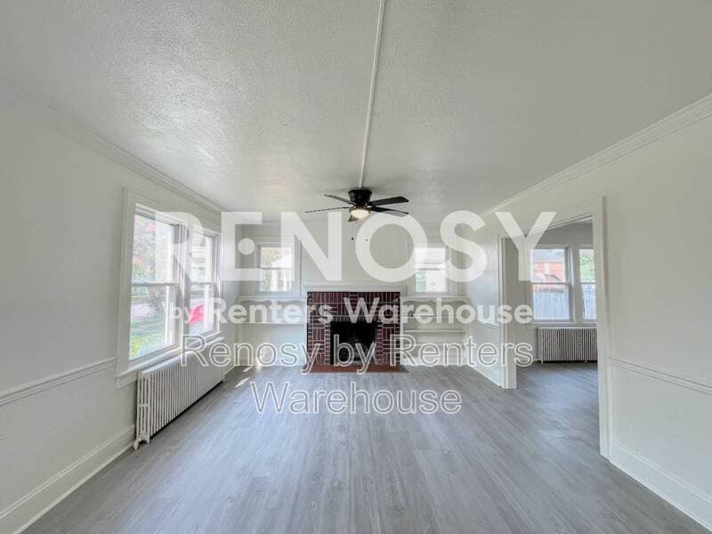Norfolk House: 1084 Norview Avenue